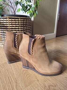 Women’s Tan Suede Wedge Booties